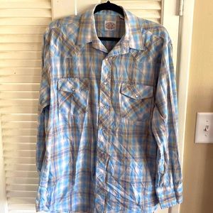 Western wear shirt by Gibson. Pearl snap buttons size L.